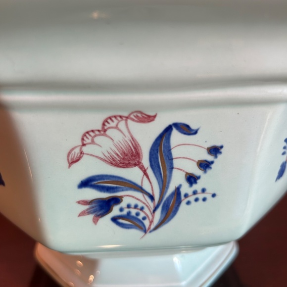 Calyx Ware Adams Member of the Wedgewood Group Light Blue Tureen with the Lid - Picture 6 of 8